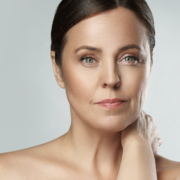 Stimolare il collagene per ringiovanire collo e décolleté ringiovanire collo e décolleté