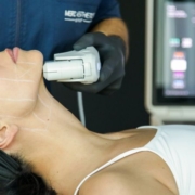 Skin lifting non invasivo per viso, collo e décolleté Lifting non invasivo per viso, collo e décolleté